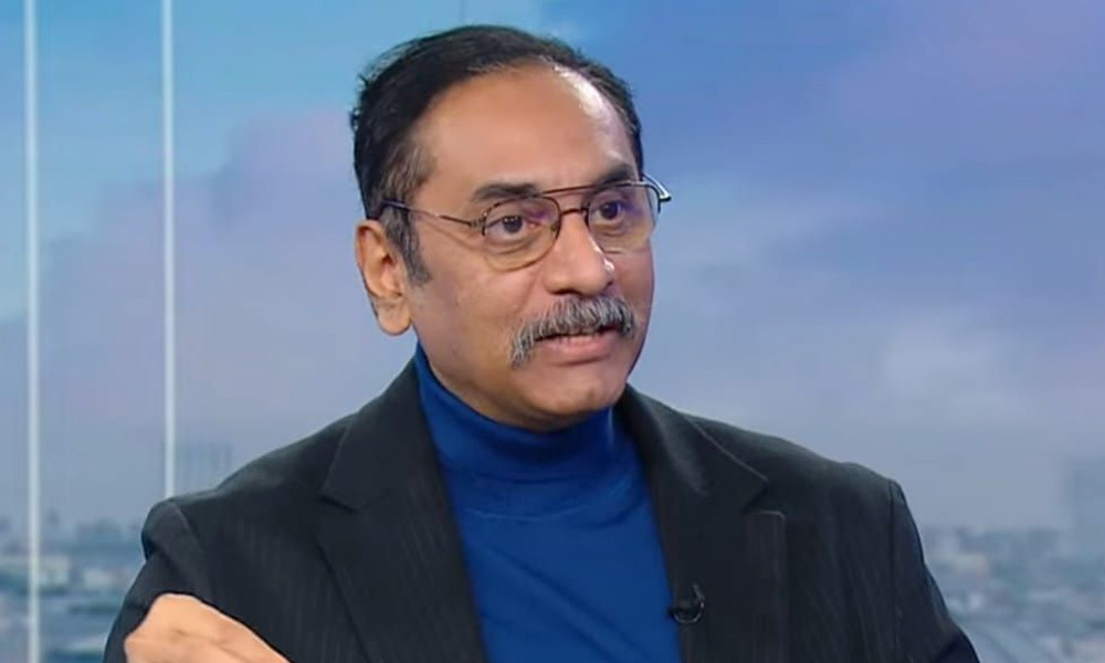 রাতের অন্ধকারে পিনাকীর বাড়িতে আগুন দেওয়ার চেষ্টার অভিযোগ উঠেছে